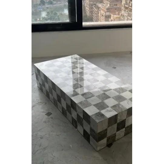 the-checkered-table