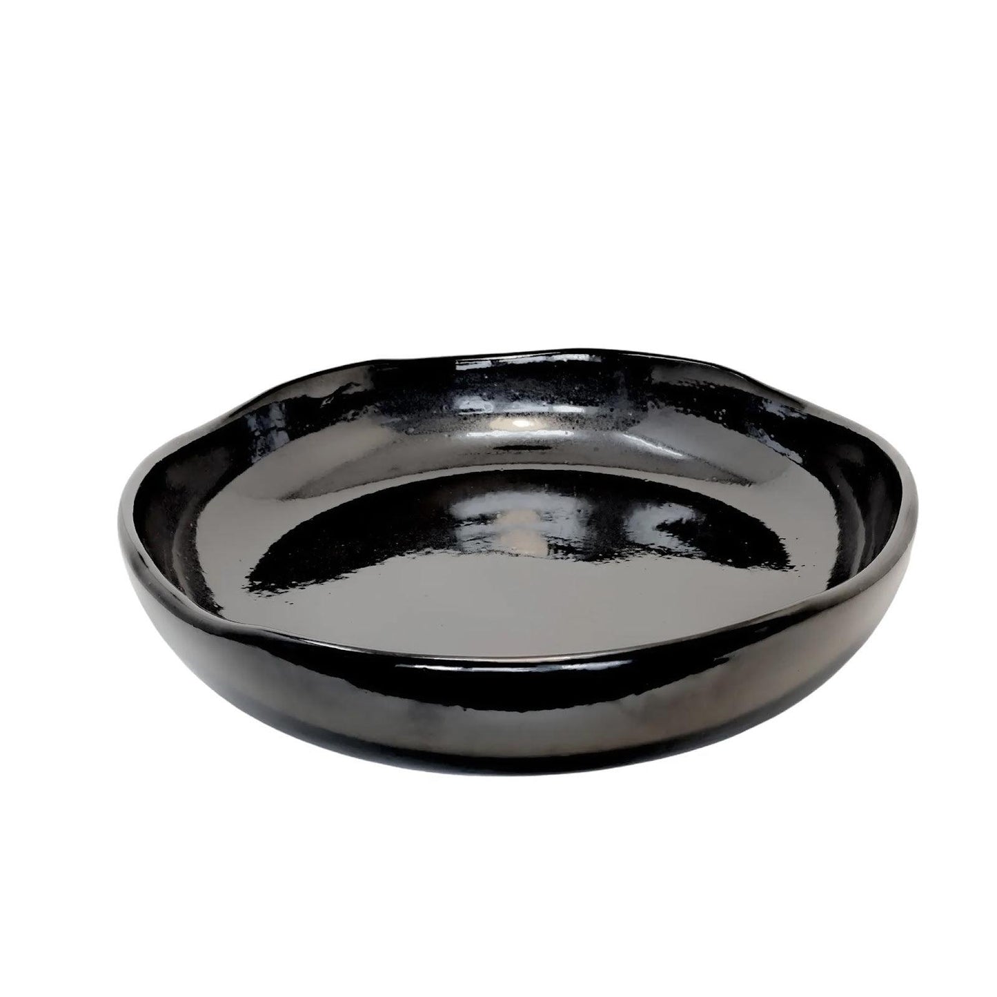 form-glossy-black-round-serving-platter