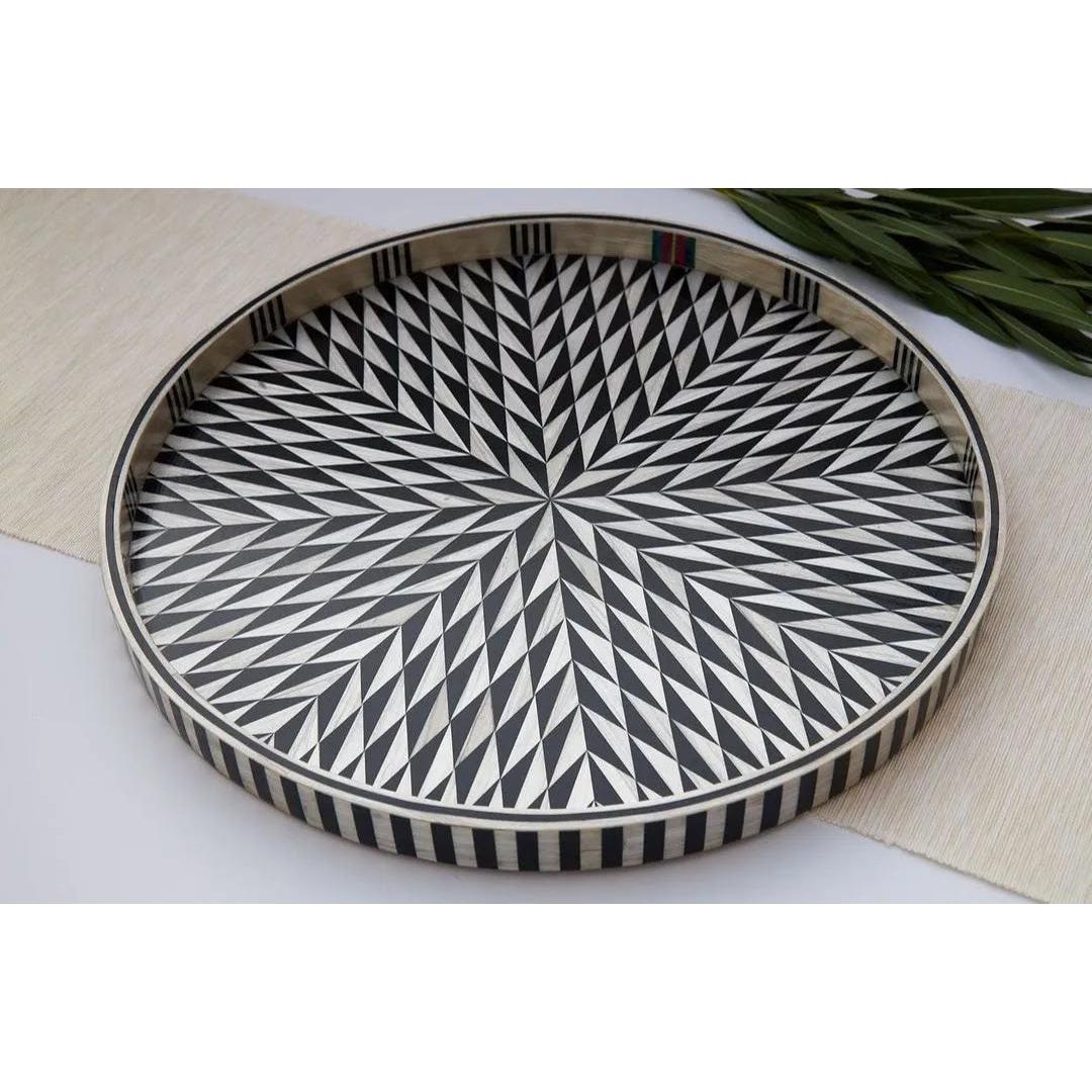black-white-tray