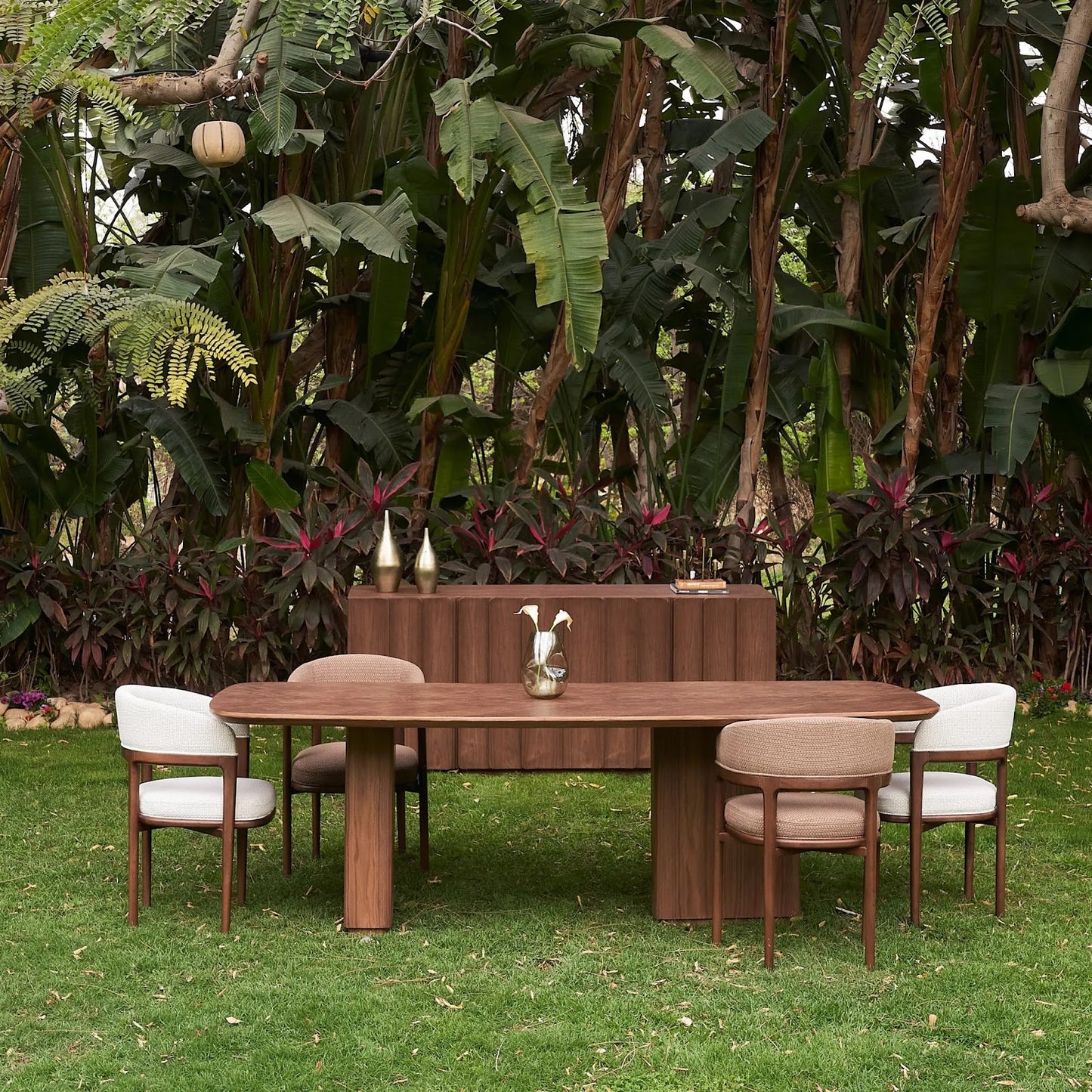 shore-dining-table