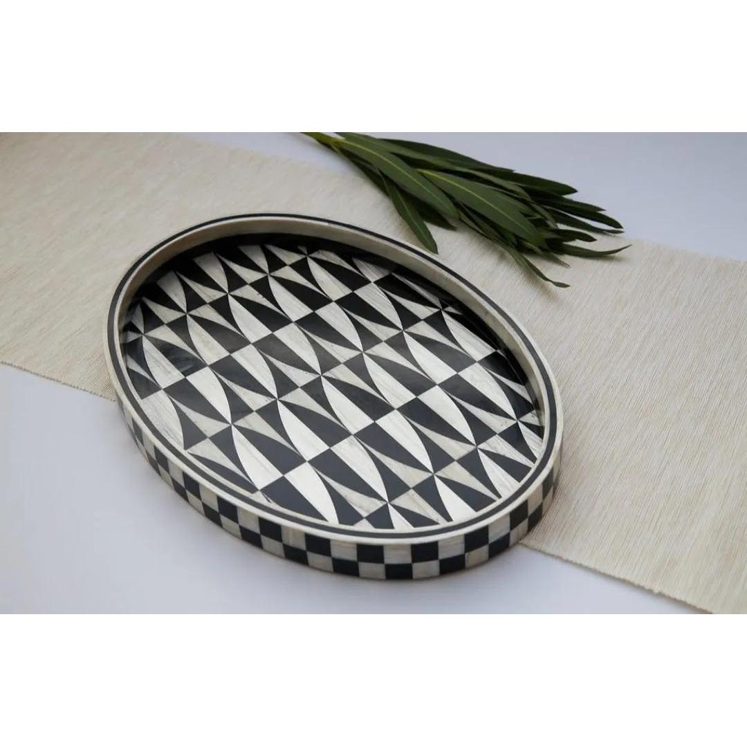 black-oval-tray