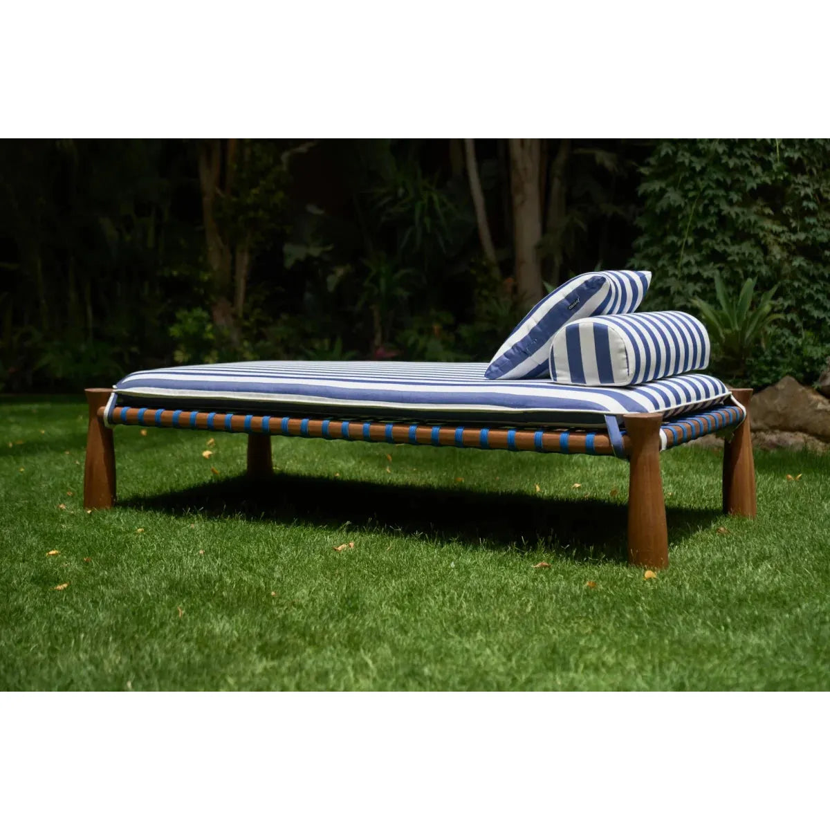 Riva Lounger