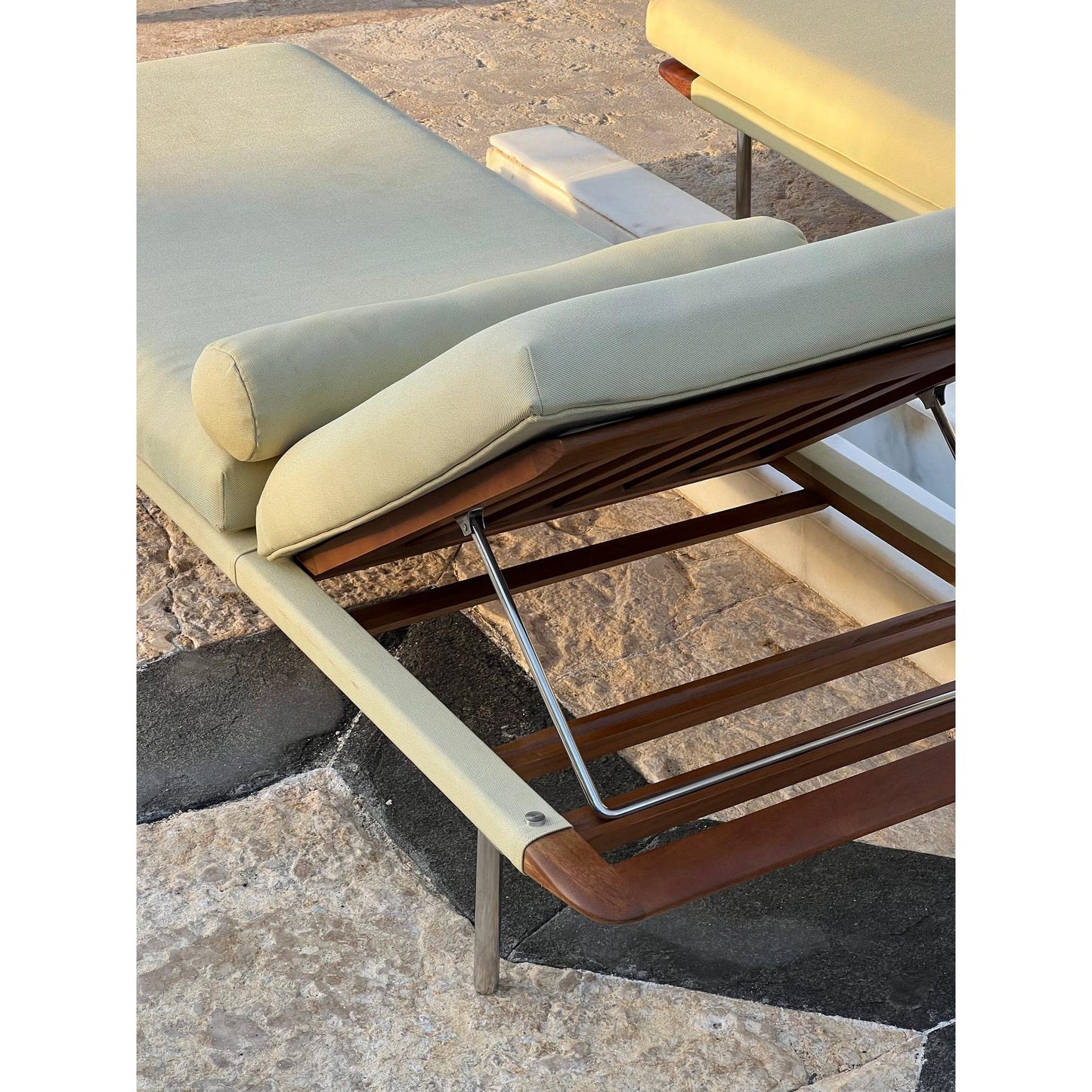 Cote Sun Lounger