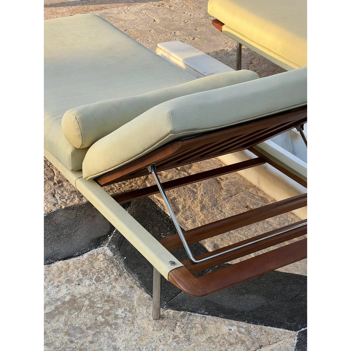 Cote Sun Lounger