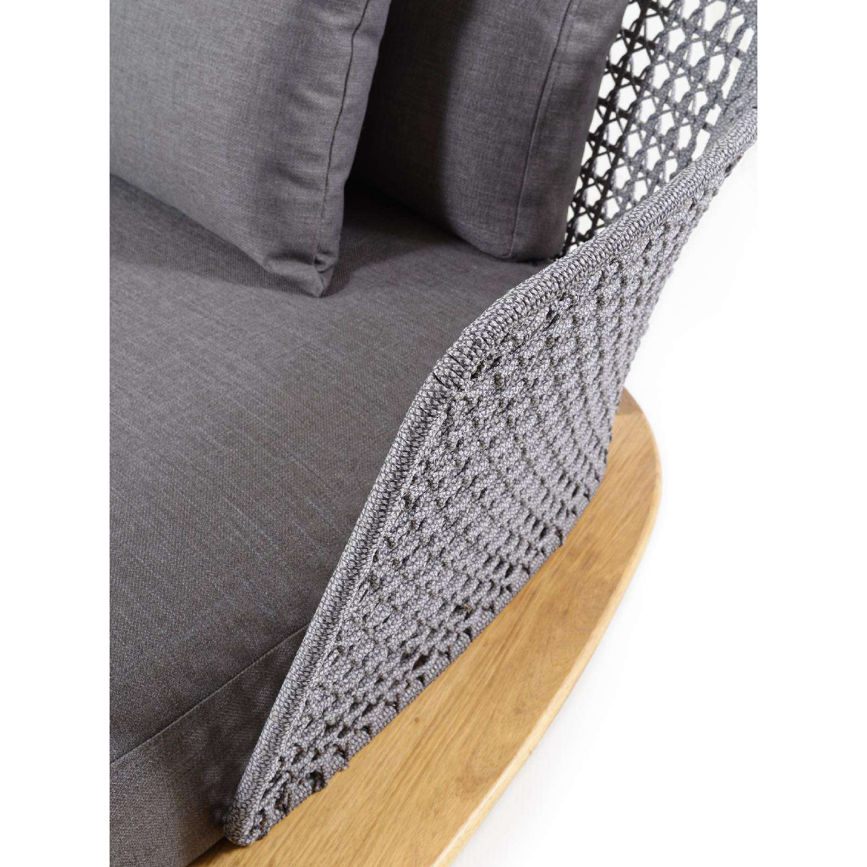 Hula Armchair