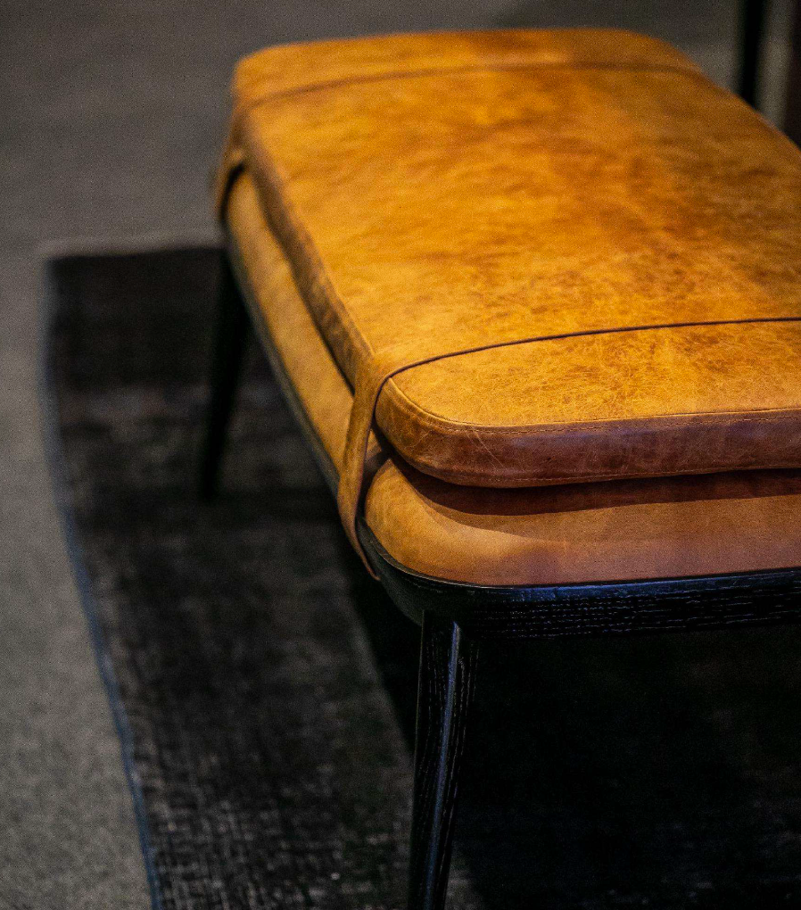 Milan Banquette