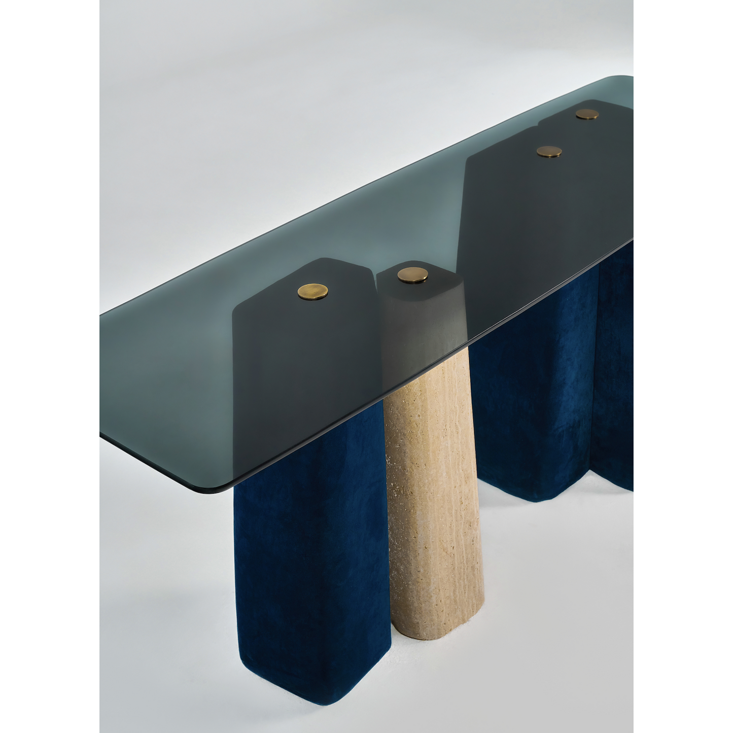 Aurea Console
