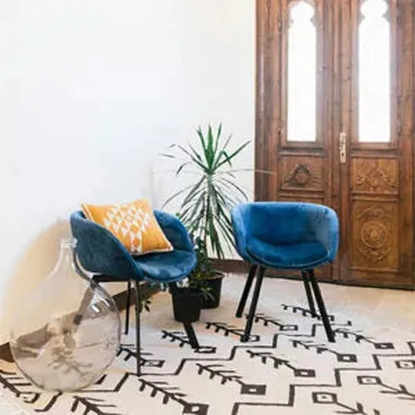 Hayat Rug - Kiliim- The Mob Collective