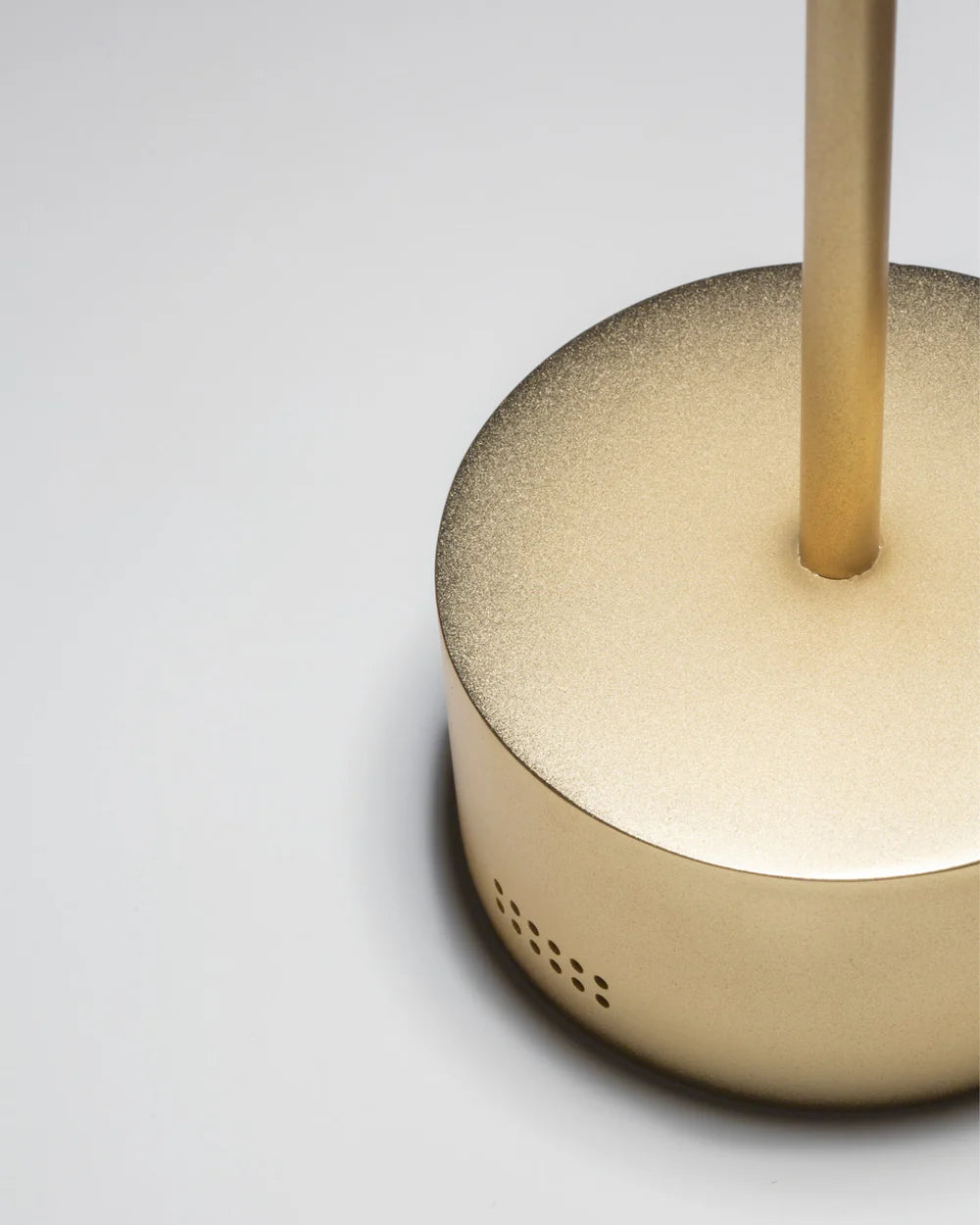 Slender Table Lamp – Modern Minimalist Lighting Design