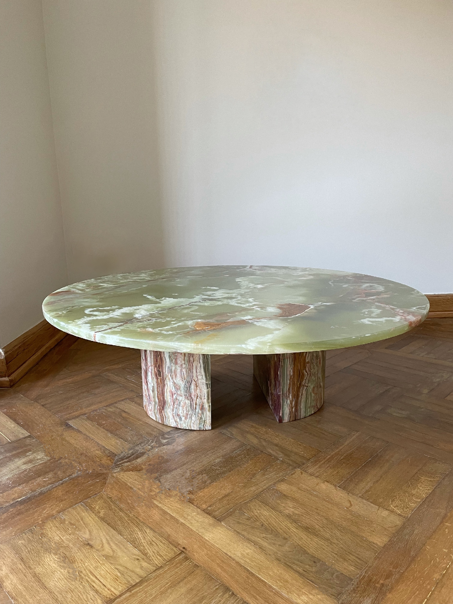 The Onyx Table – The Mob Collective