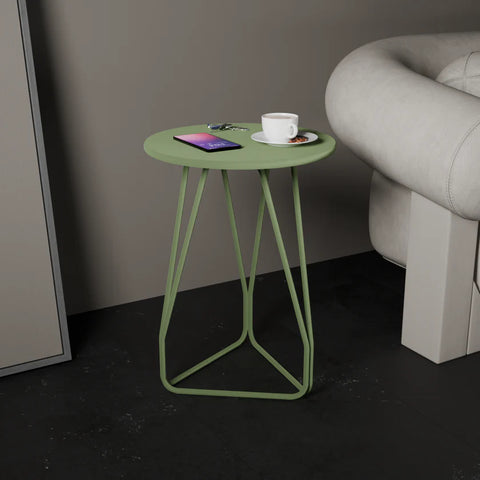 Stratto – Sculptural Metal Side Table