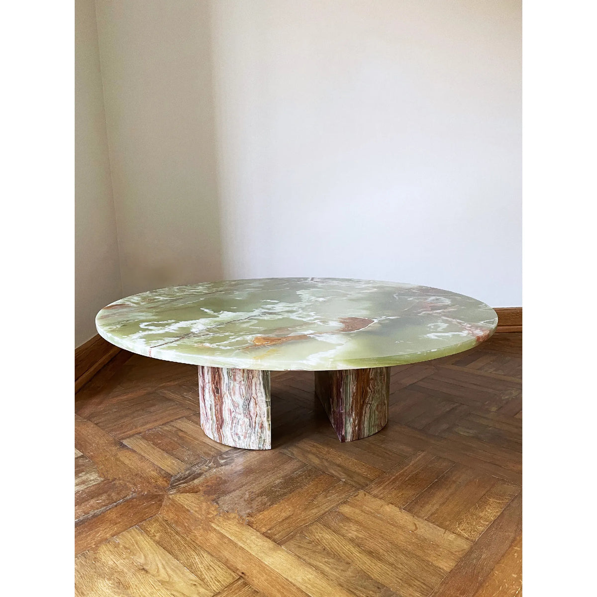 The Onyx Table - Ami- The Mob Collective