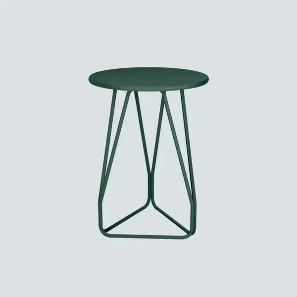 Stratto – Sculptural Metal Side Table