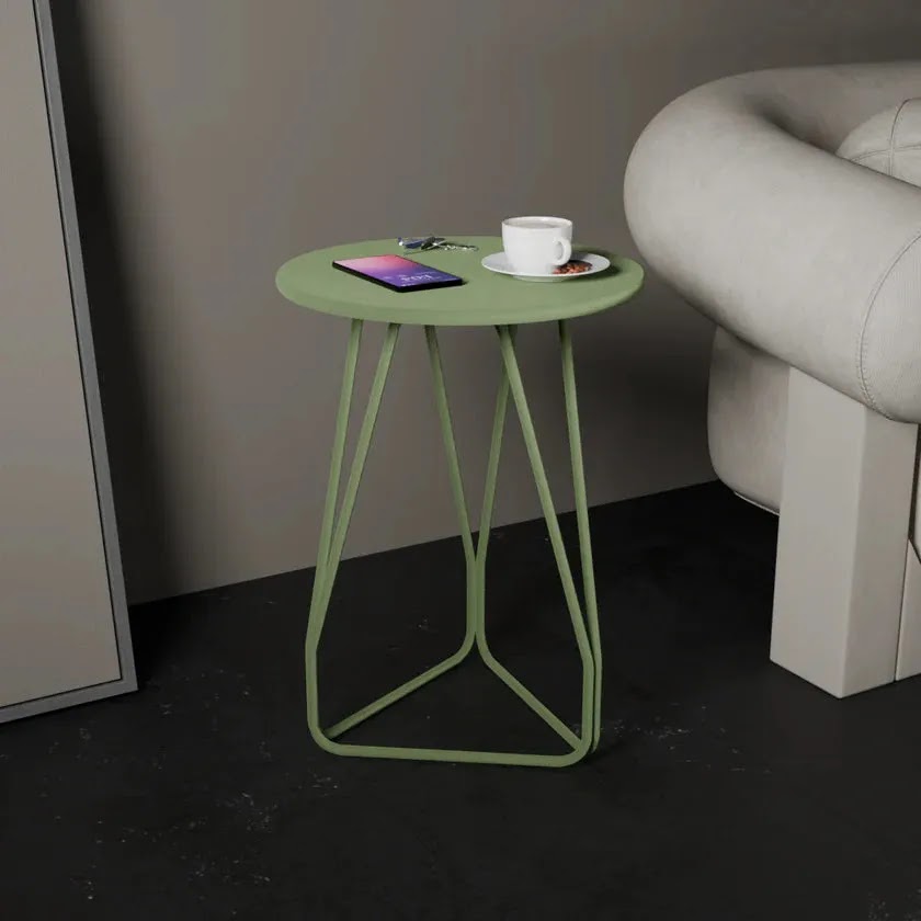 Stratto – Sculptural Metal Side Table