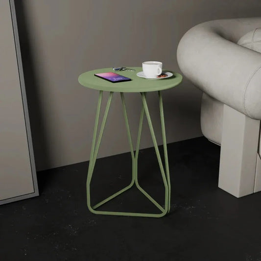 Stratto – Sculptural Metal Side Table
