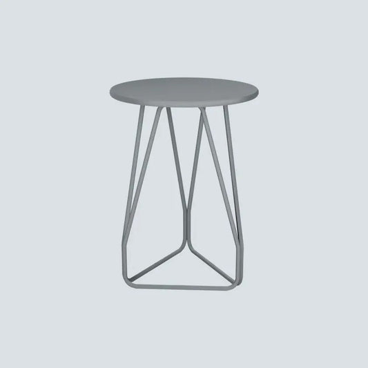 Stratto – Sculptural Metal Side Table