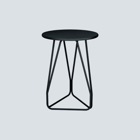 Stratto – Sculptural Metal Side Table