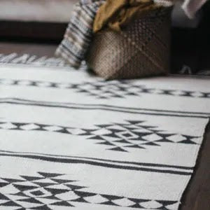 neutral-medallions-rug