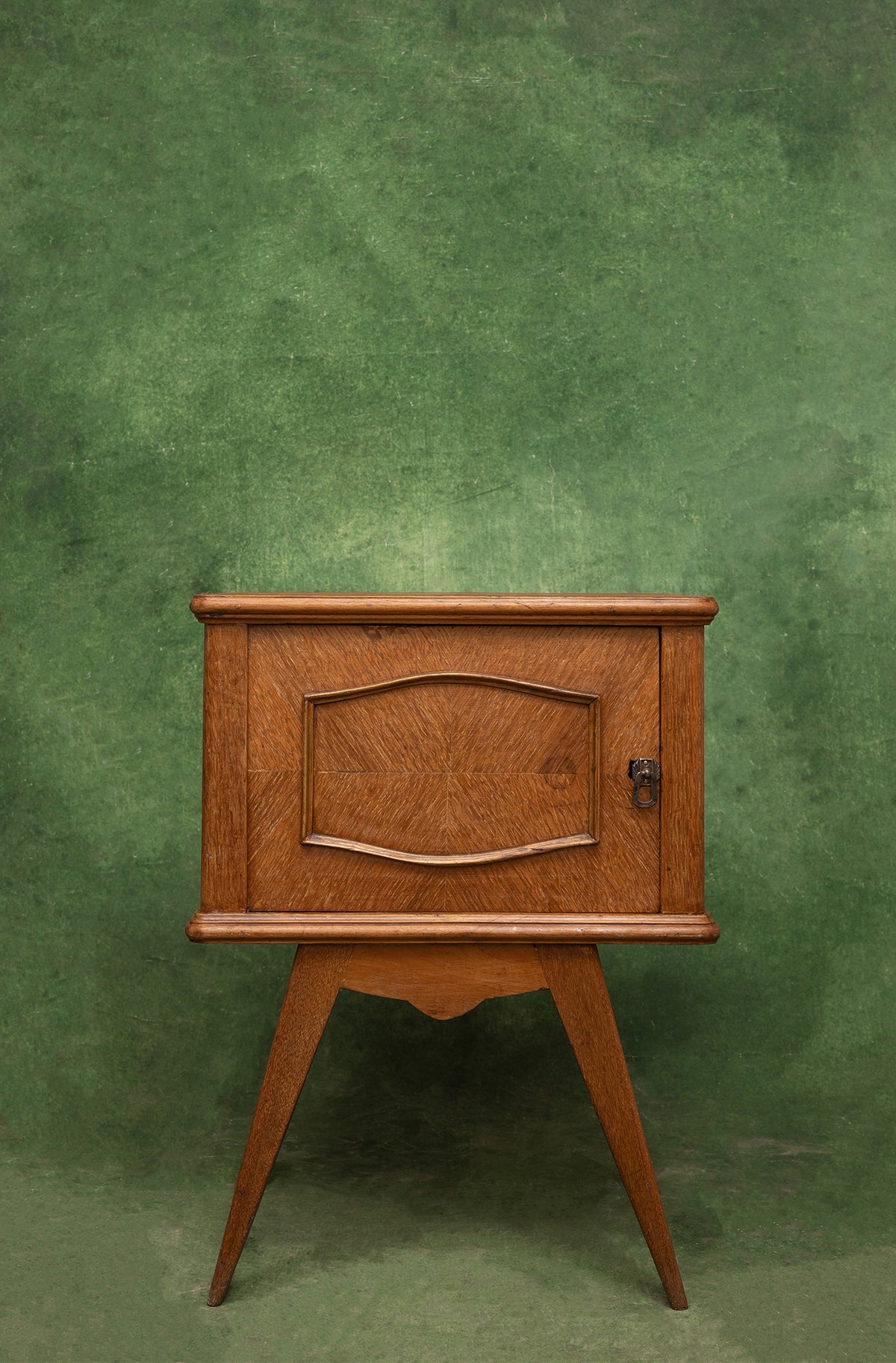 Pair of Art Deco Bedside Tables in Blonde Wood With Compass Legs