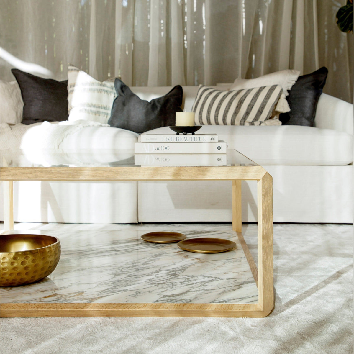 Athena coffee table
