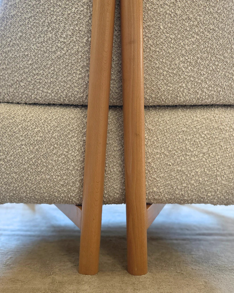 Ritzy Lounge Chair