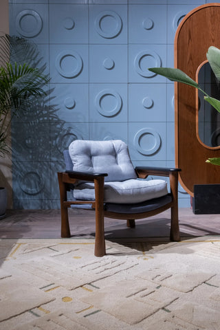 Liva Armchair