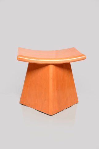 Non-Polar Pouf