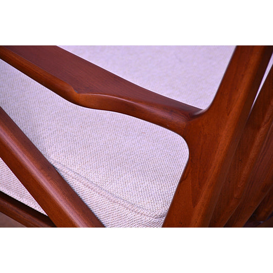 The Zed Chair - Ark Design- The Mob Collective