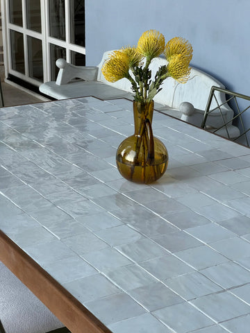 Canisse Table