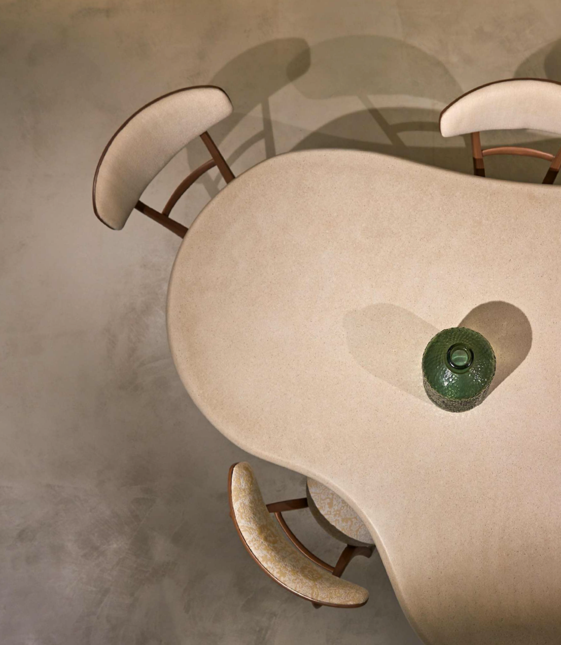 Sabina Dining Table