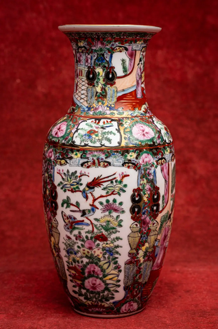 19th Century Chinese Canton Porcelain Vase