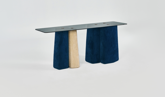 Aurea Console
