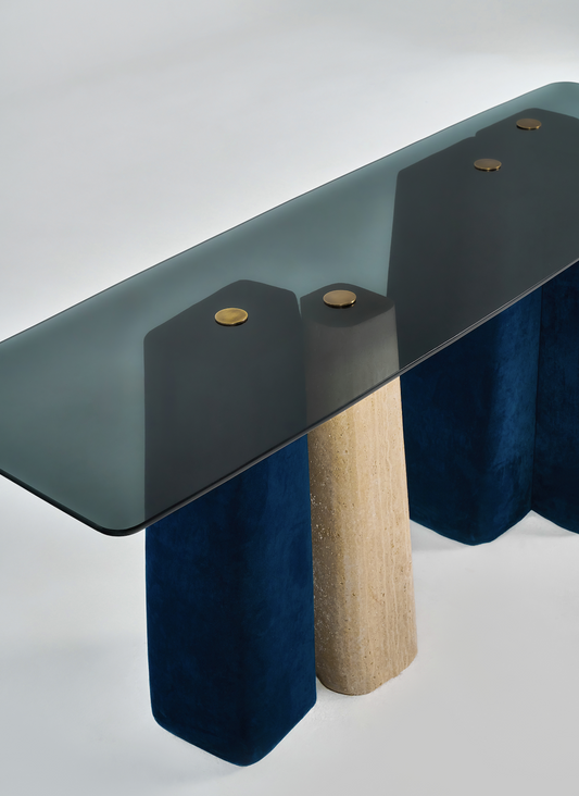 Aurea Console