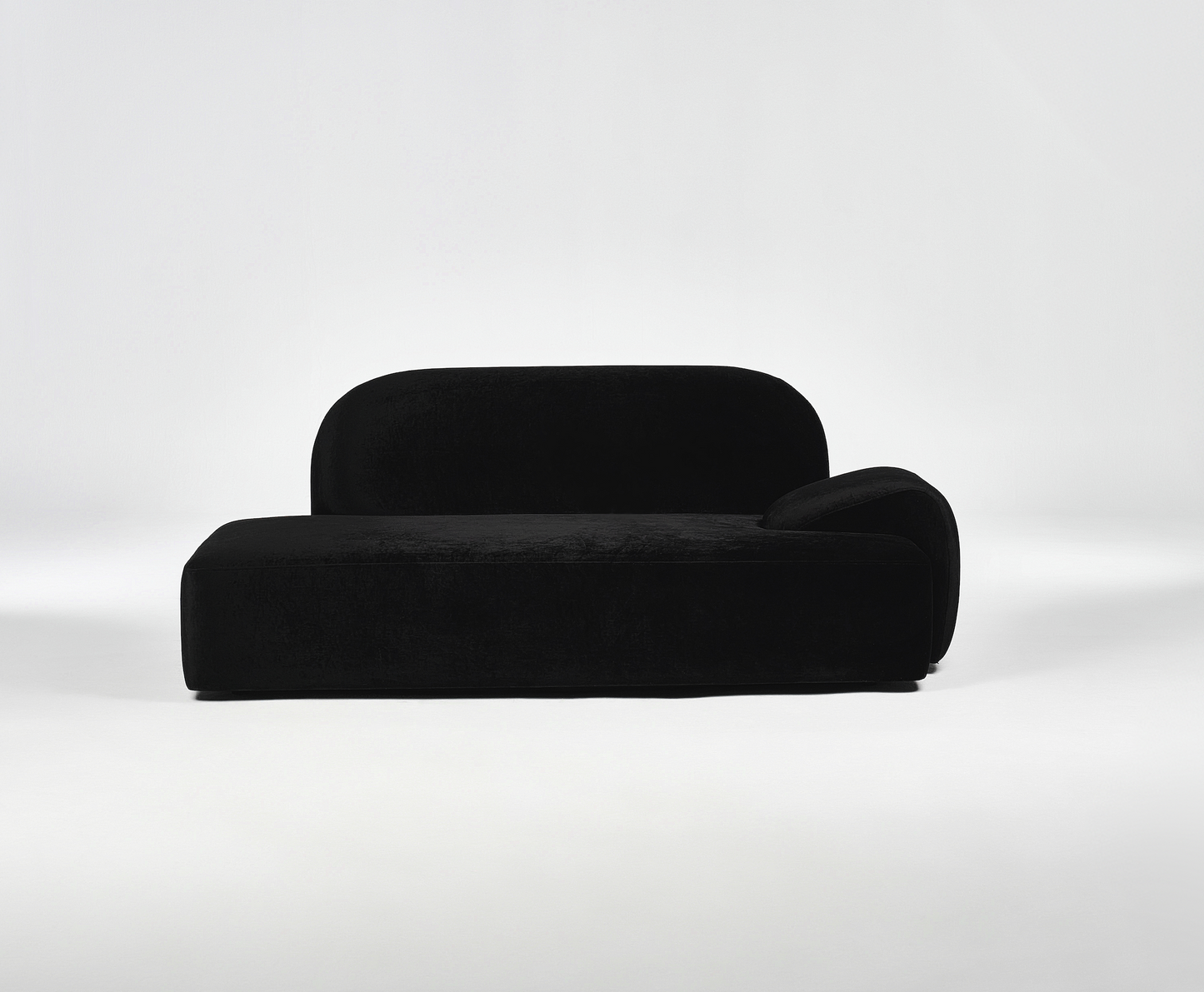 Ari Chaise Lounge