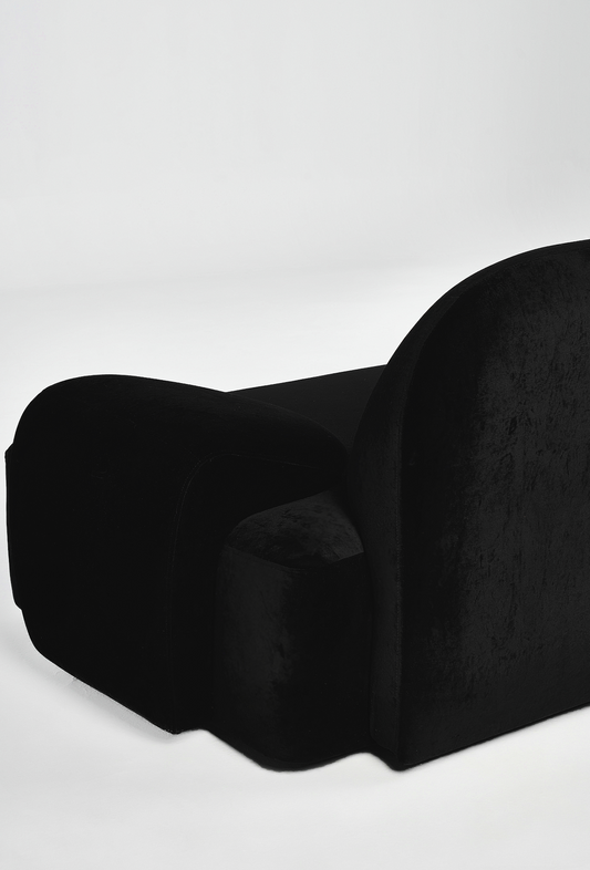 Ari Chaise Lounge