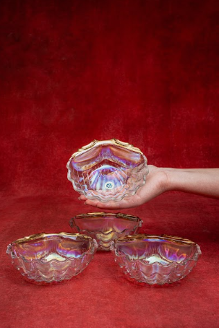 Iridescent White Carnival Seashell/Clam Plate - Set Of Four
