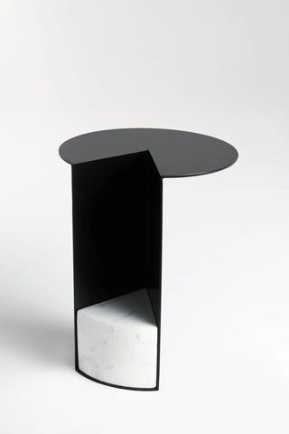 The Cantilever (Black x White)