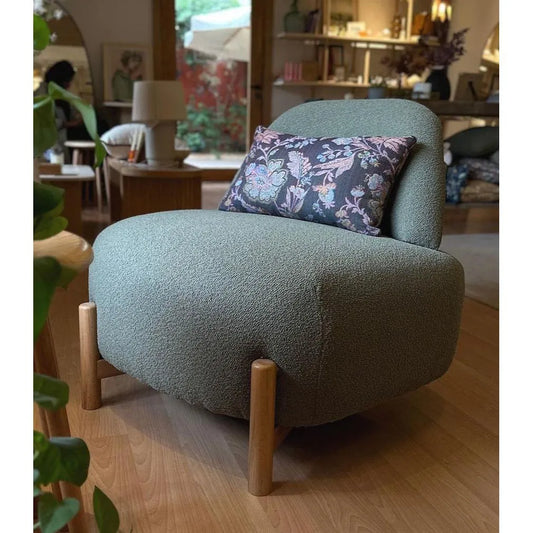 Ritzy Lounge Chair