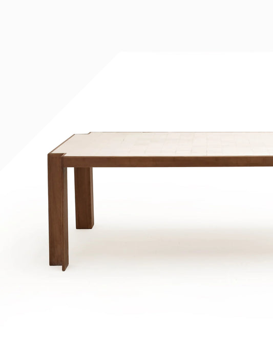 Canisse Table