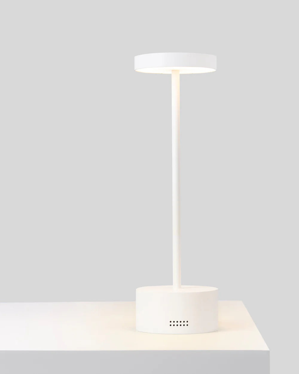 Slender Table Lamp – Modern Minimalist Lighting Design