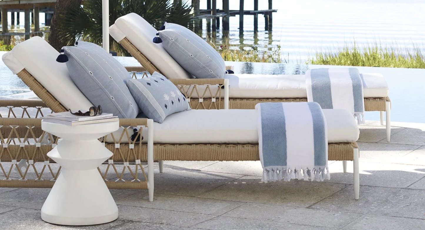 Sinatra Chaise Lounge