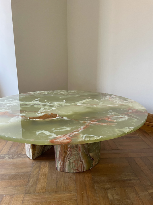 The Onyx Table - Ami- The Mob Collective