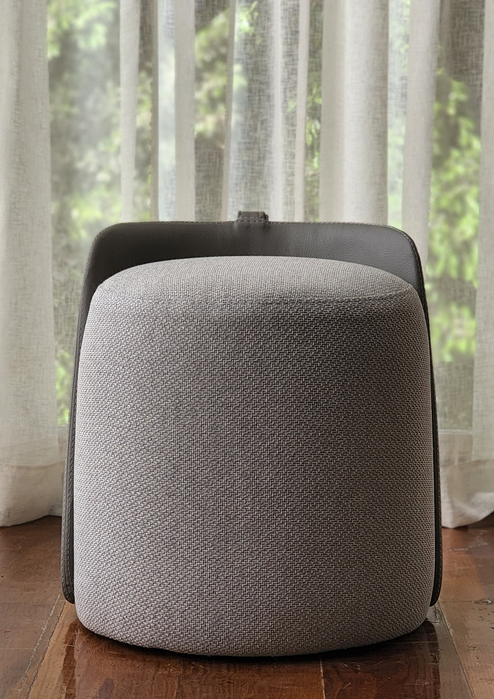 Popover Pouf - SALA- The Mob Collective