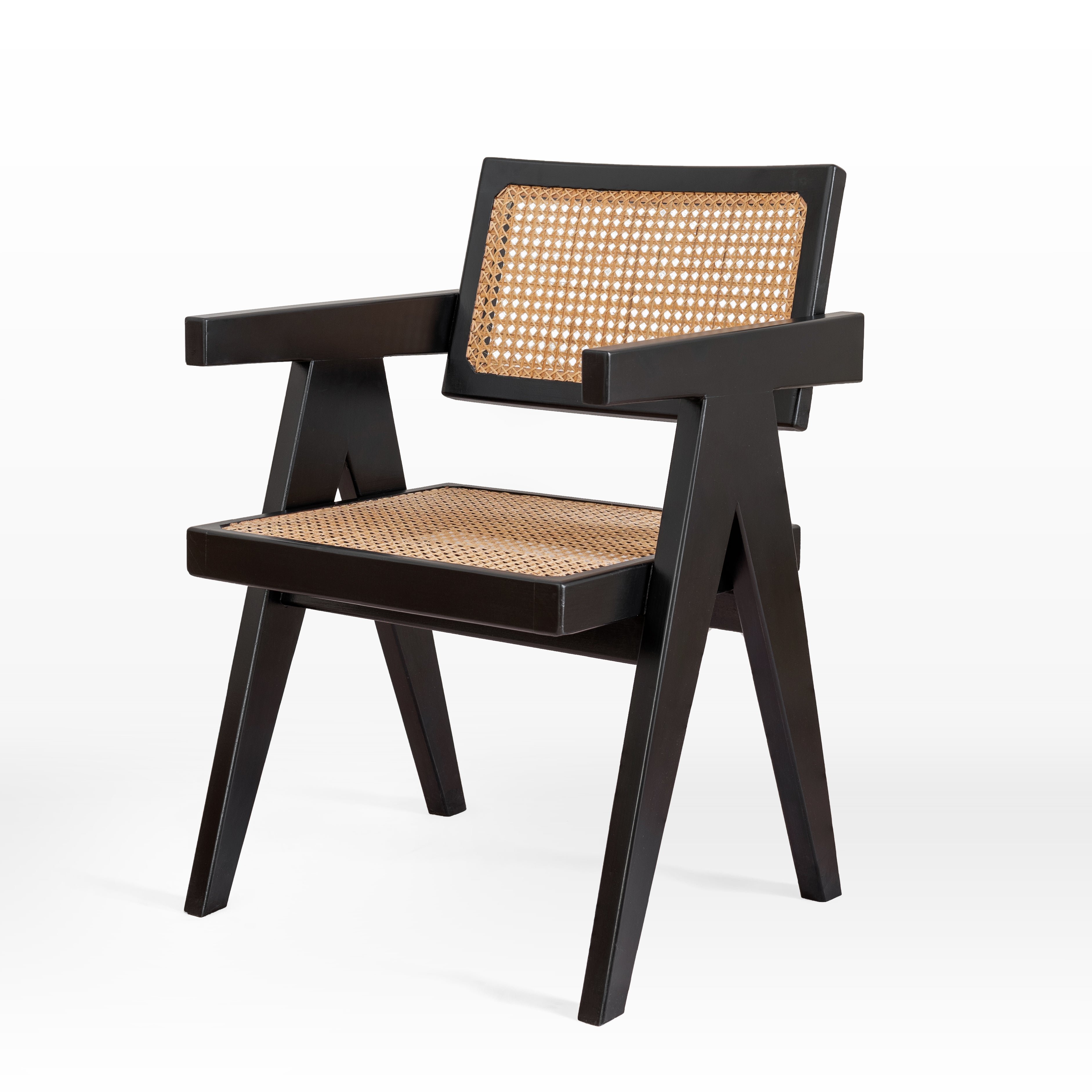 V Chair armed - Studio 39- The Mob Collective
